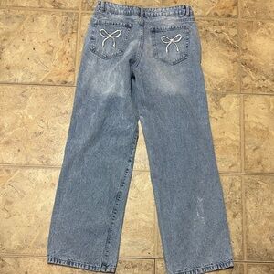 Derek Heart Light Jeans with Bow Detail on Back Pockets size 5